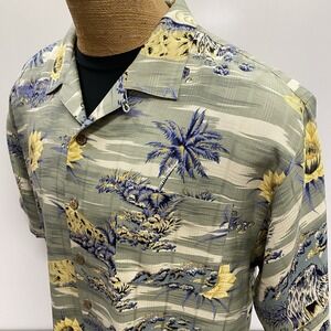Tommy Bahama 100% Silk Men's XL Green Hawaiian Camp Shirt Palm Trees Grass Hut